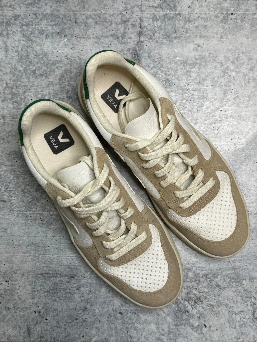 Veja V-10 sneakers Extra White Sahara Emeraude 39
